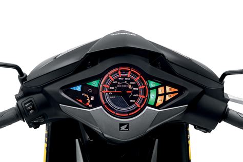 2017 Honda Wave Dash FI Struts the Catwalk - BikesRepublic