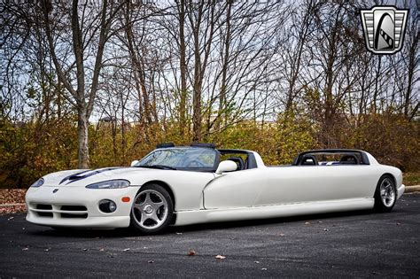 Does Anyone Want A $169,000 Dodge Viper Limo? | Carscoops