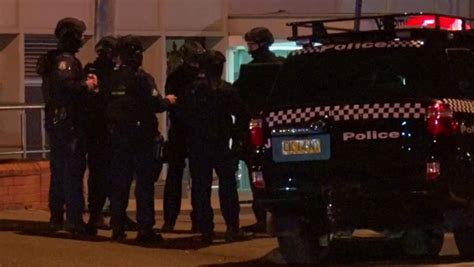 Man dead, officer injured in shootout at Penrith police station in Sydney | PerthNow