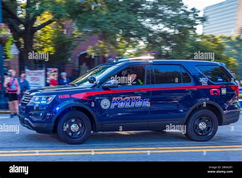 Police suv hi-res stock photography and images - Alamy