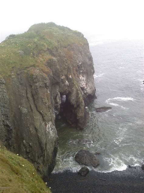 Sea caves along the Oregon coast hide many secrets. | Oregon vacation ...