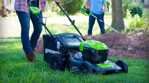 Different Types of Lawn Mower – Features and Uses