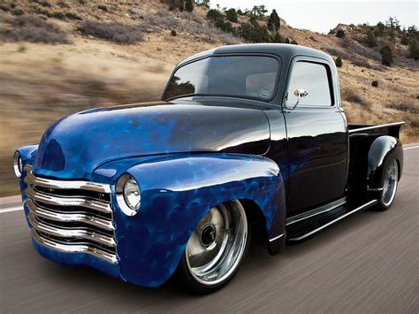 15 Lowered Trucks That Actually Look Amazing (And 1 That Looks Hideous)