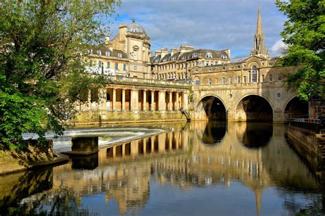 Visual Apex of River Avon in Bath, England - Encircle Photos