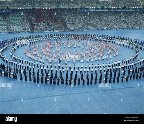 1992 olympics opening ceremony hi-res stock photography and images - Alamy