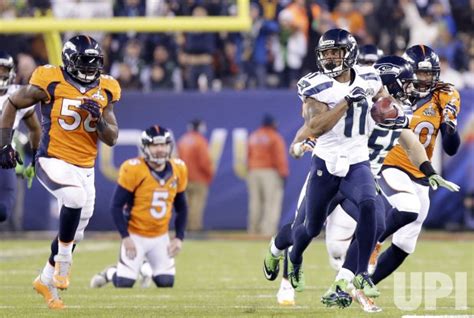 Photo: Seattle Seahawks vs. Denver Broncos in Super Bowl XLVIII in East ...