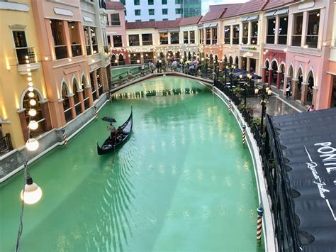 Venice in Manila: Venice Grand Canal in Mckinly Hill, Taguig City