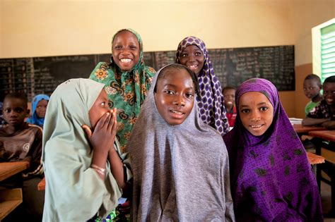 Receiving school infrastructure and improving young girls\' access to education in Niger