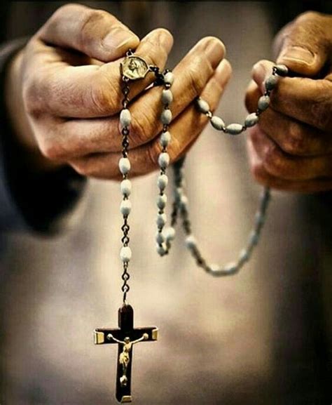 Pin by Cosette Ghanem on Faith in 2020 | Praying hands with rosary, Holy rosary, Praying hands