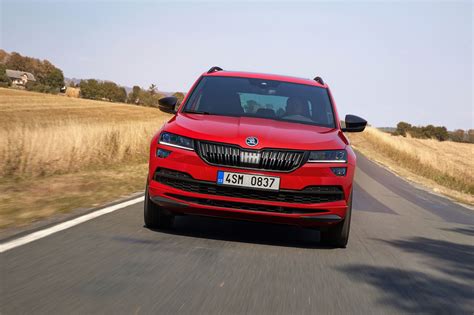 Skoda Karoq Sportline Review - Changing Lanes