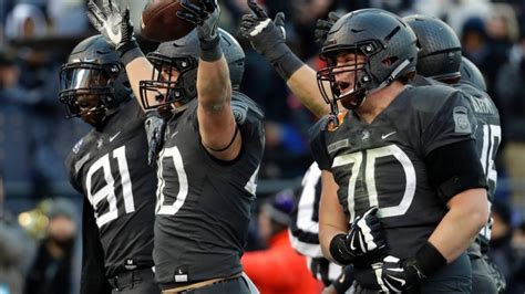 ARMY BEATS NAVY 21-17 — FIRST WIN SINCE 2001! | Fast Philly Sports