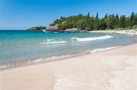 Beach weather in Pukaskwa National Park, Great Lake Superior, Canada in February