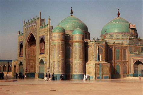 Welcome to the Islamic Holly Places: Shrine of Hazrat Ali or The blue mosque