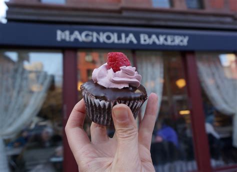 New York Cliché of the Day: Magnolia Bakery Cupcakes - New York Cliché