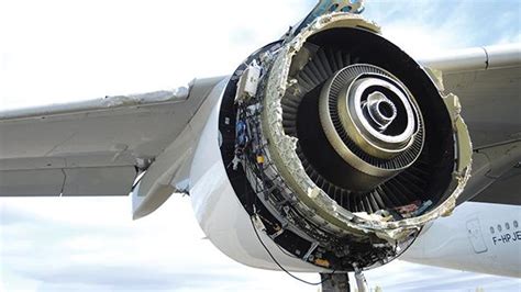 a380 engine failure cause