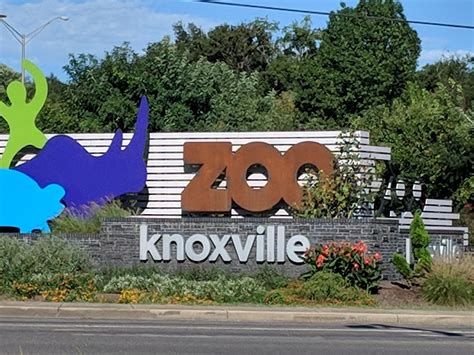 Zoo Knoxville - Go Wandering