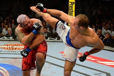 Brutal Spinning MMA Knockouts That Will Leave You Wincing