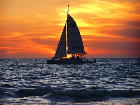 Photo gallery: Sunrise, sunset - boats.com