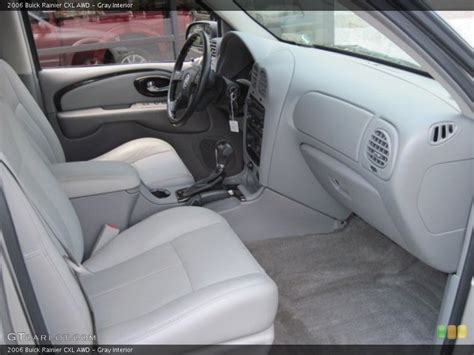 Gray Interior Photo for the 2006 Buick Rainier CXL AWD #77007618 | GTCarLot.com