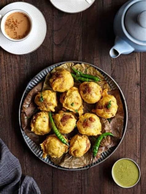 8 Popular Bengali Snacks You Must Try