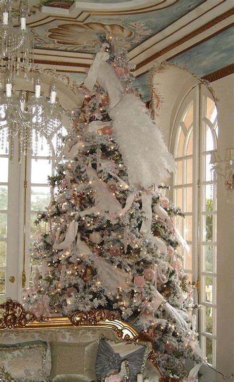 30+ Exquisitely Stunning Victorian Christmas Decorating Ideas – All ...