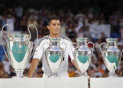 Wallpaper Cristiano Ronaldo: Cristiano Ronaldo 9 - Real Madrid Player