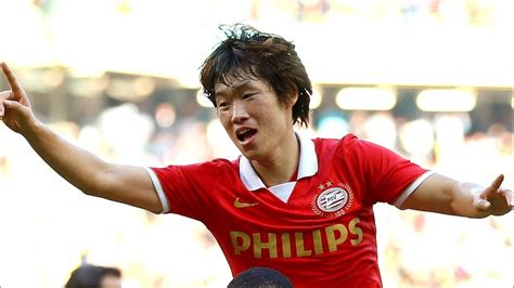 Park Ji-Sung: A goal and two assists against Ajax - YouTube