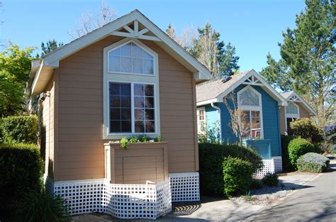 The Truth about Living in Tiny Houses - Mark Hunke