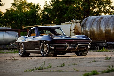 Subtly Spectacular 1963 Split-Window Corvette