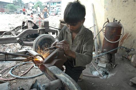 Child Labour In India. editorial stock photo. Image of bengal - 9919233