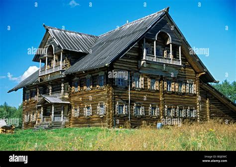 Traditional Russian wooden houses (19th-early 20th century), Vasilevo ...