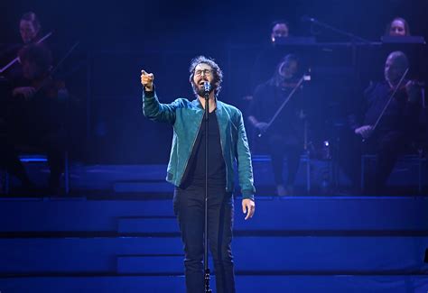 'You Raise Me up' Singer Josh Groban's Star-Studded Dating History