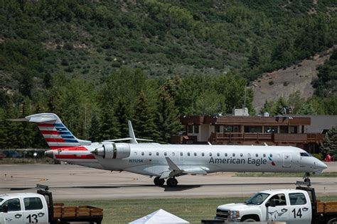 United, American flights to Aspen from Denver, Dallas ‘jam-packed ...