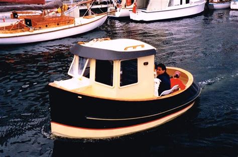 Tasmanian mini tug build Wooden Boat Kits, Wooden Boat Building, Boat ...