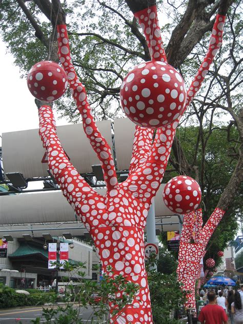 Yayoi Kusama’s most outstanding sculptures – Pumpkins & Flowers