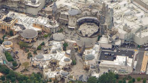 Aerial view of Star Wars: Galaxy's Edge at Disneyland. It looks complete (and spectacular ...