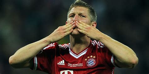 Bastian Schweinsteiger announces retirement