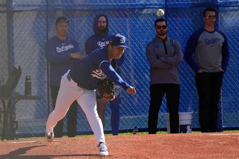 Watch Yoshinobu Yamamoto Face Dodgers' Hitters in Live Batting Practice ...