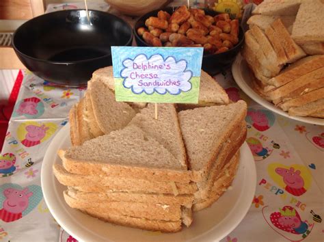 Peppa Pig Party Food - Delphine Donkeys Cheese Sandwiches | Peppa pig birthday, Peppa pig party ...