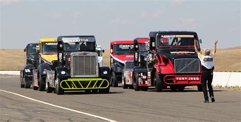 Truck Racing Returns | 10-4 Magazine