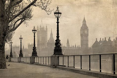 Foggy London Street Stock Photos, Pictures & Royalty-Free Images - iStock