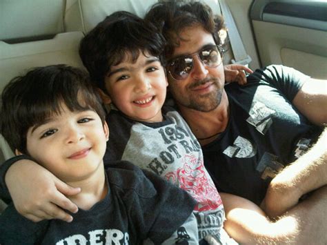 Entertainment World: Hrithik Roshan family