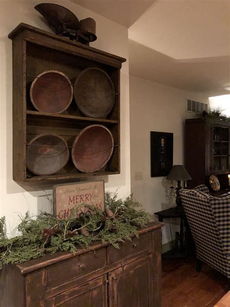 Primitive Livingroom, Primitive Wall Decor, Primitive Christmas Decorating, Colonial Christmas ...