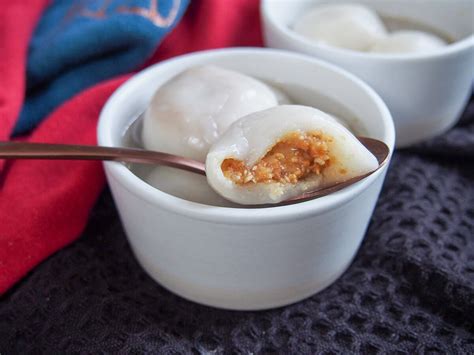 Chinese sweet dumplings - tangyuan - Caroline's Cooking