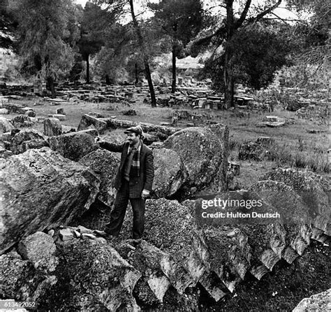 Phidias Statue Of Zeus Photos and Premium High Res Pictures - Getty Images