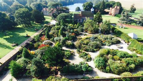 Free house and garden tours at Lullingstone Castle - Dartford Living