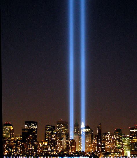 NYC Twin Lights 9/11 "Tribute in Lights" Memorial 2005 | Flickr