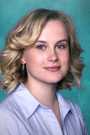 Emma Bones Wiki, Biography, Height, Family, Boyfriend, Career, Net ...