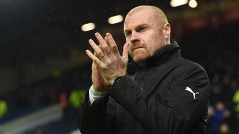 Sean Dyche's distinctive voice "due to eating worms" - Football - Eurosport