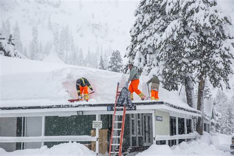 Lake Tahoe is officially buried in snow - Curbed SF